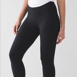 Black Lulu lemon 7/8 Crop Align Pant- size 2